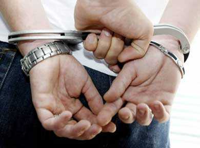 police hand cuffs ανηλίκων
