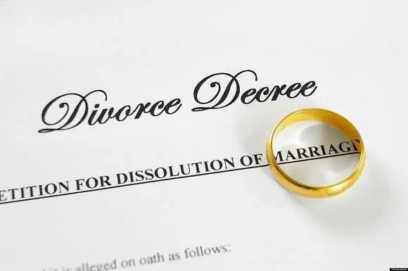 DIVORCE facebook