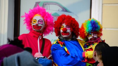 clowns