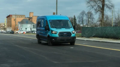 detroit wireless ev charging roadway
